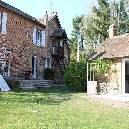 Вилла Chez Santia Brinon-sur-Sauldre Экстерьер фото